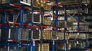 Mobile cantilever racking system